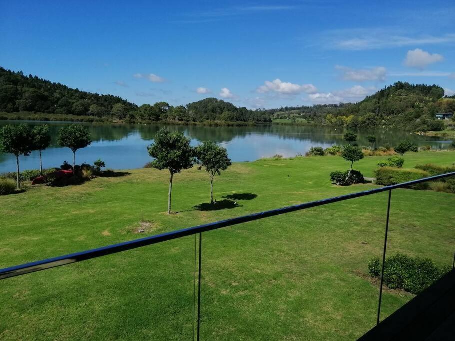 Purangi Waterfront Retreat - 2 Bedroom Cooks Beach Dış mekan fotoğraf